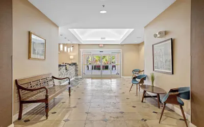 Photo 4 - Blue Water Inn & Suites, BW Signature Collection