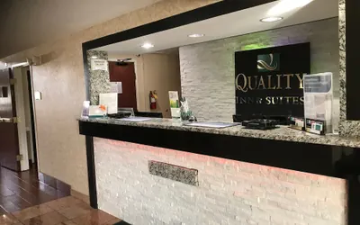 Photo 3 - Quality Inn & Suites Middletown - Franklin