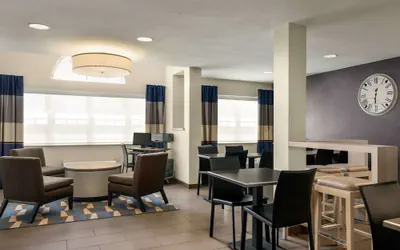 Photo 4 - Microtel Inn & Suites by Wyndham Inver Grove Heights/Minneap