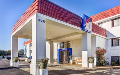 Photo 2 - Motel 6 Portland, OR - Tigard West