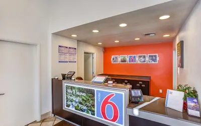 Photo 3 - Motel 6 Portland, OR - Tigard West