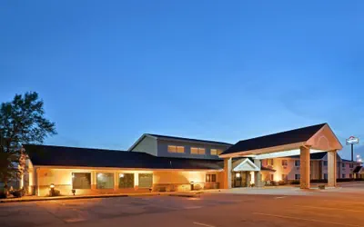 Photo 2 - AmericInn by Wyndham Marshall
