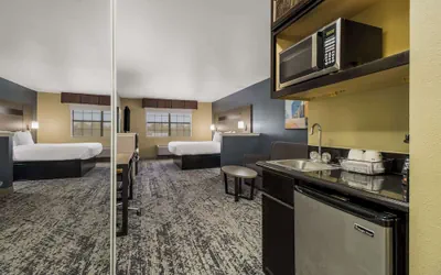 Photo 2 - Best Western Temple Inn & Suites