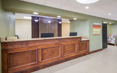 Photo 4 - Best Western Temple Inn & Suites