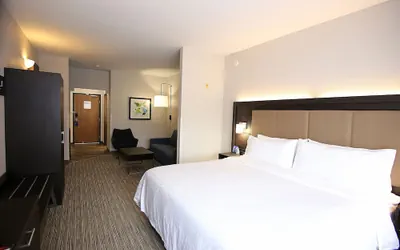 Photo 4 - Holiday Inn Express & Suites Ashland by IHG