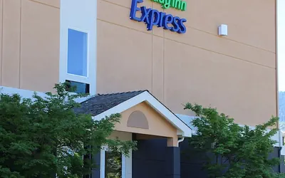 Holiday Inn Express & Suites Ashland by IHG