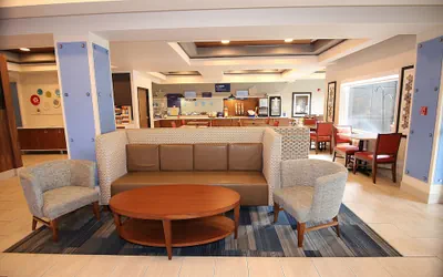 Photo 3 - Holiday Inn Express & Suites Ashland by IHG
