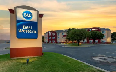 Photo 2 - Best Western Governors Inn & Suites