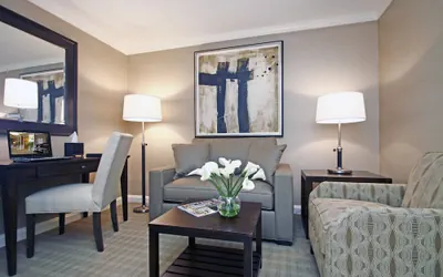 Photo 4 - Ethan Allen Hotel