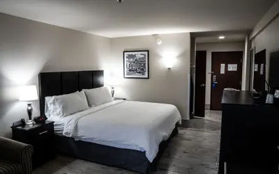 Photo 5 - Lucille's Hotel, Restaurant, & Bar