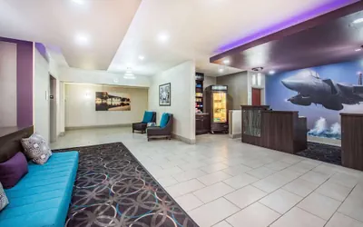 Photo 4 - La Quinta Inn & Suites by Wyndham Fairborn Wright-Patterson
