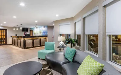 Photo 2 - Baymont by Wyndham Pella