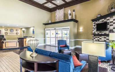 Photo 5 - Comfort Inn & Suites Greenwood near University