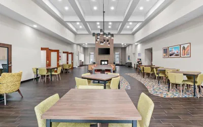 Photo 4 - Hampton Inn & Suites East Lansing/Okemos
