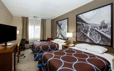 Photo 4 - Super 8 by Wyndham Altoona