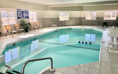 Photo 2 - Red Roof Inn & Suites Omaha - Council Bluffs