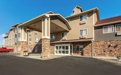 Red Roof Inn & Suites Omaha - Council Bluffs