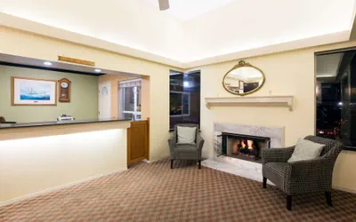 Photo 3 - Days Inn by Wyndham Newport OR