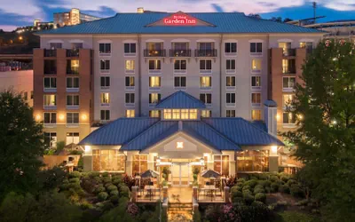 Photo 2 - Hilton Garden Inn Chattanooga Downtown
