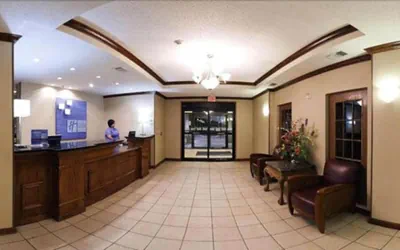 Photo 2 - Holiday Inn Express & Suites Plainview by IHG