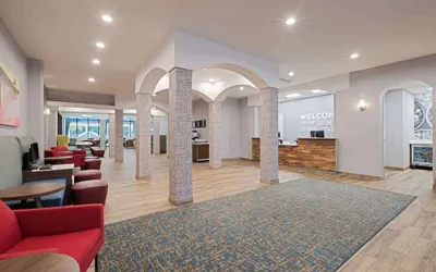 Photo 5 - Hampton Inn Boca Raton-Deerfield Beach