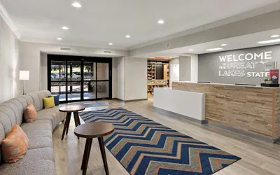 Photo 3 - Hampton Inn & Suites by Hilton Petoskey