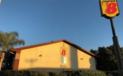Photo 3 - Super 8 by Wyndham Selma/Fresno Area