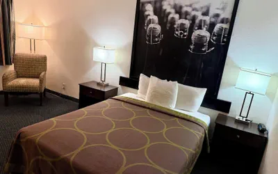 Photo 4 - Super 8 by Wyndham Selma/Fresno Area