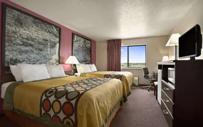 Photo 5 - Super 8 by Wyndham Cameron