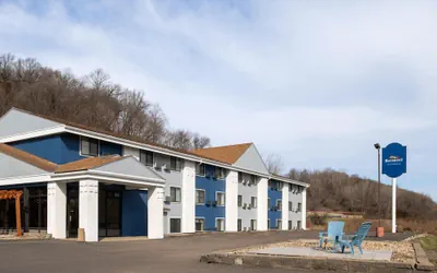 Photo 2 - Baymont by Wyndham Mankato