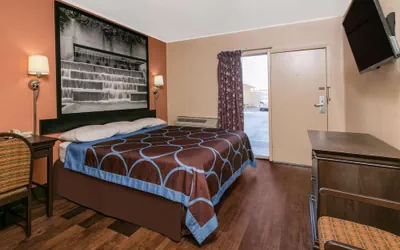 Photo 4 - Super 8 by Wyndham Lubbock Civic Center North