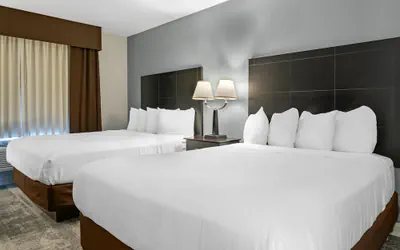 Photo 2 - Best Western Lakewinds