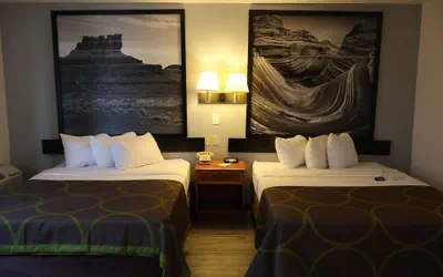Photo 2 - Super 8 by Wyndham Price