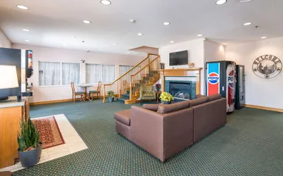 Photo 3 - Rodeway Inn Urbana Champaign University Area