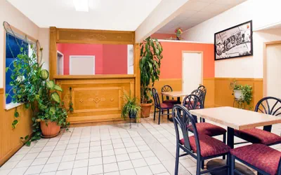 Photo 3 - Americas Best Value Inn Darien