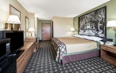Photo 4 - Super 8 by Wyndham Greenville
