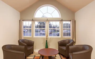 Photo 3 - Super 8 by Wyndham Schenectady/Albany Area