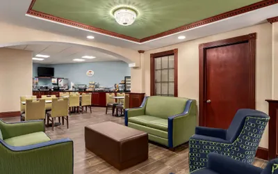 Photo 4 - Super 8 by Wyndham West Greenwich/Providence