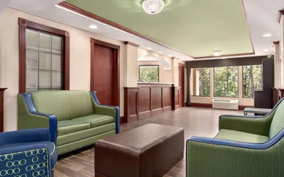Photo 3 - Super 8 by Wyndham West Greenwich/Providence