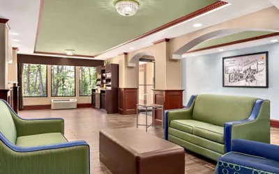Photo 2 - Super 8 by Wyndham West Greenwich/Providence