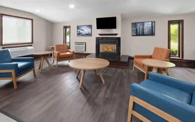 Photo 5 - Super 8 by Wyndham Bridgeport/Clarksburg Area