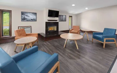 Photo 4 - Super 8 by Wyndham Bridgeport/Clarksburg Area