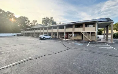 Photo 2 - Motel 6 Old Saybrook, CT