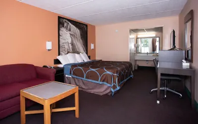 Photo 4 - Super 8 by Wyndham Black Mountain/Asheville East