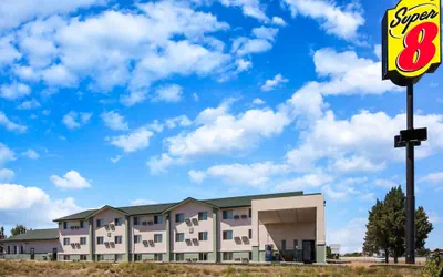 Photo 2 - Super 8 by Wyndham Pueblo