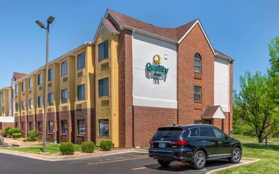 Photo 2 - Quality Inn Overland Park Kansas City