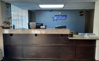Photo 2 - Americas Best Value Inn Moline