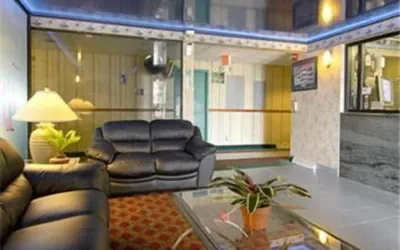 Photo 4 - Quality Inn