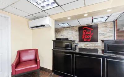 Photo 4 - Red Roof Inn Berea