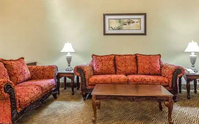 Photo 3 - Super 8 by Wyndham Liverpool/Clay/Syracuse Area